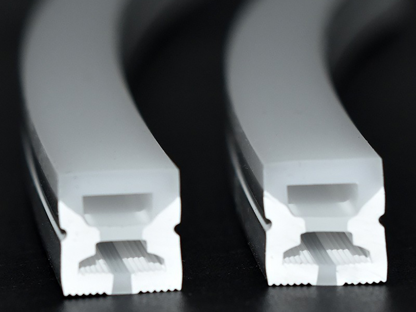 Flexible 100% Silicone LED Neon Tube Lighting Strip for Indoor/Outdoor Application