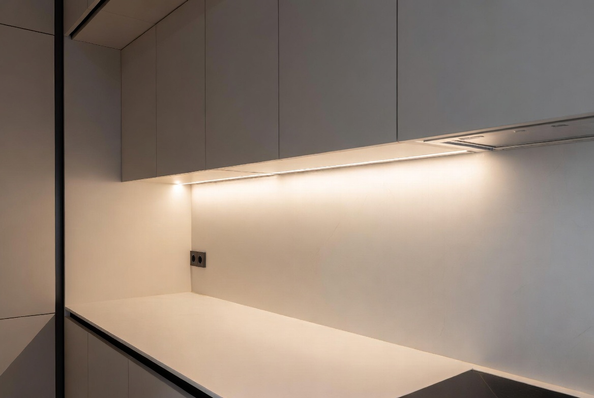 Modern Kitchen Cabinet LED Lighting