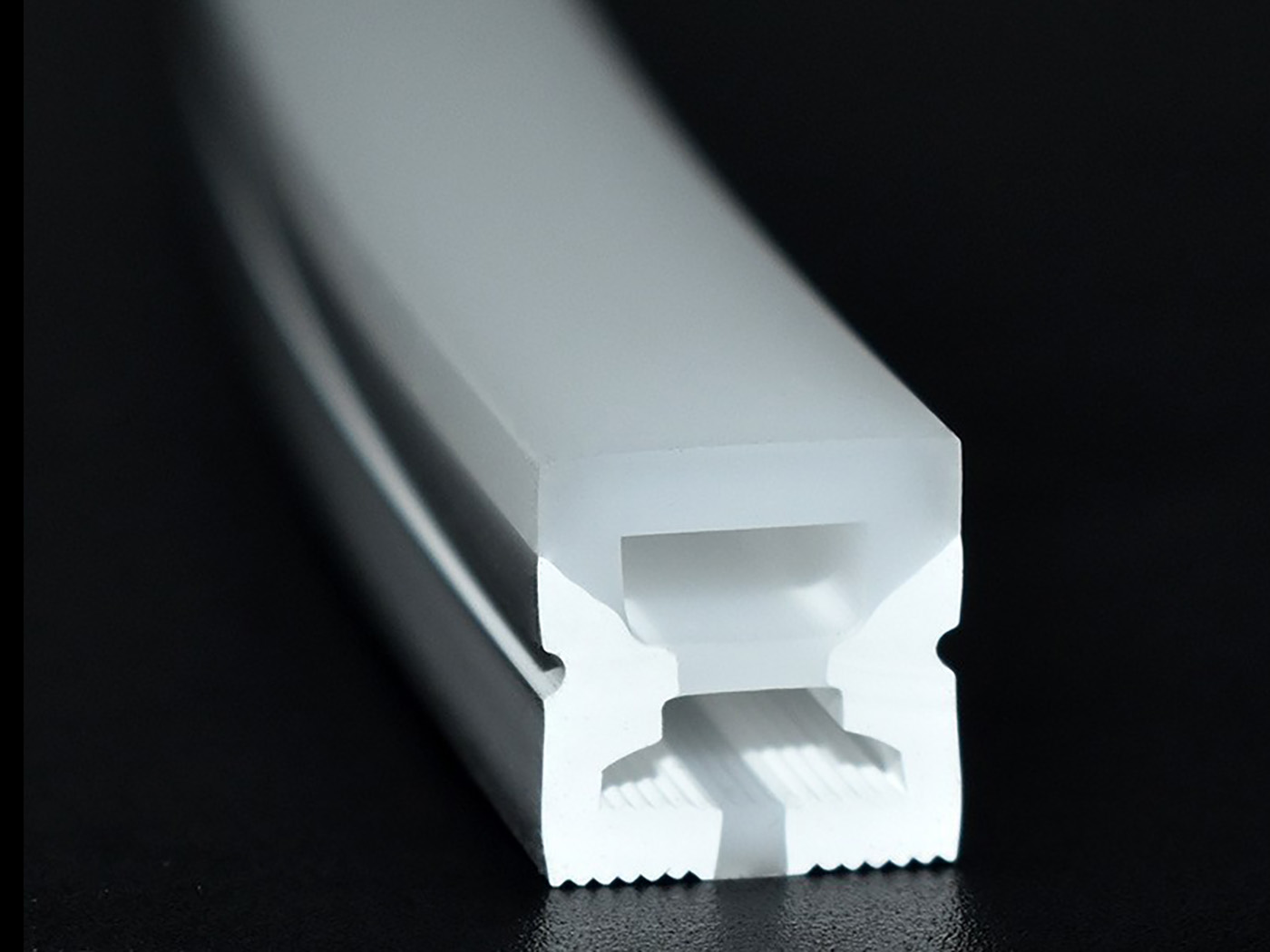 Flexible 100% Silicone LED Neon Tube Lighting Strip for Indoor/Outdoor Application