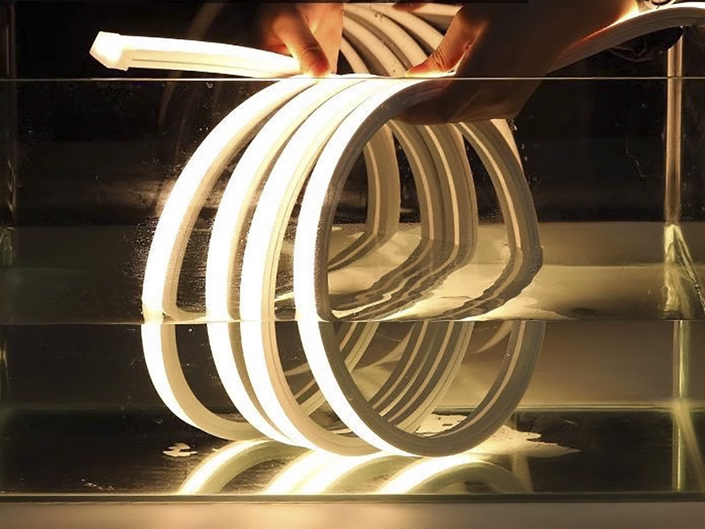 1616 Hot Sales in Europe Flexible 3D Silicone Linear Light