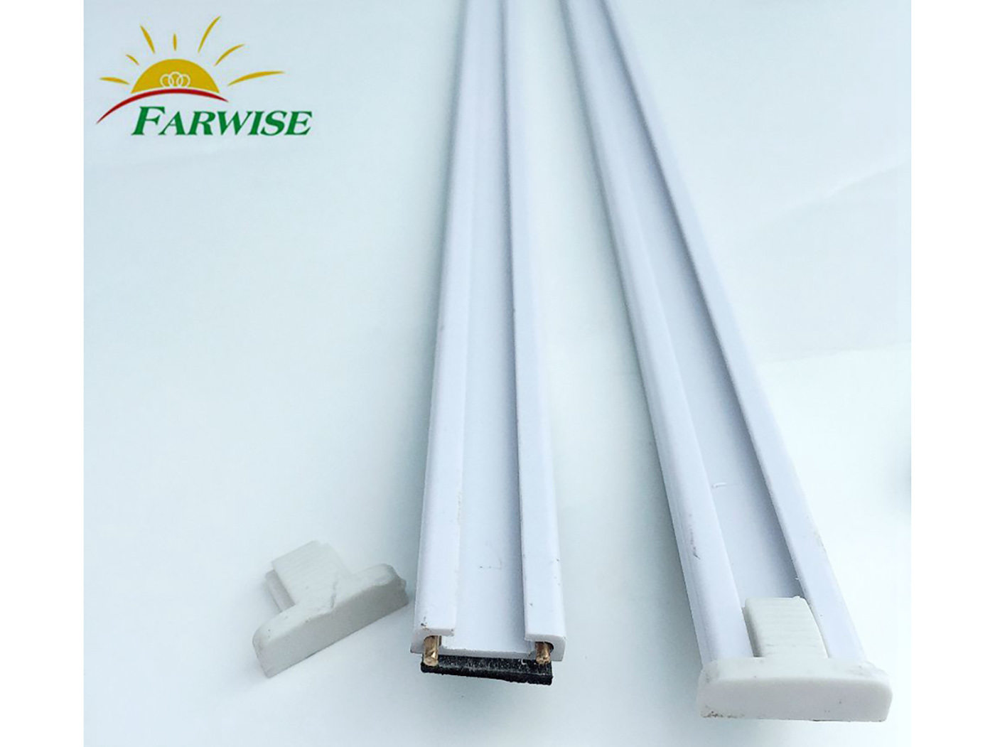 Factory Direct Wholesale Supply Plug-and-Play LED Shelf Rail Light