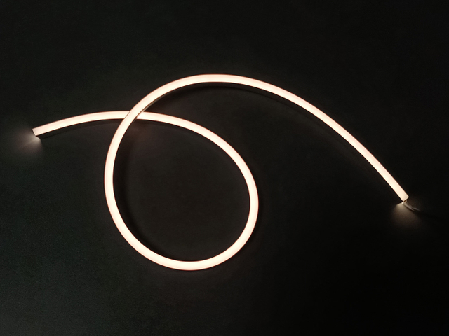 0610 High Quality Low Price Side Emitting Silicone Neon Strip 120LEDs/m 5m IP67 Silicone Neon Light